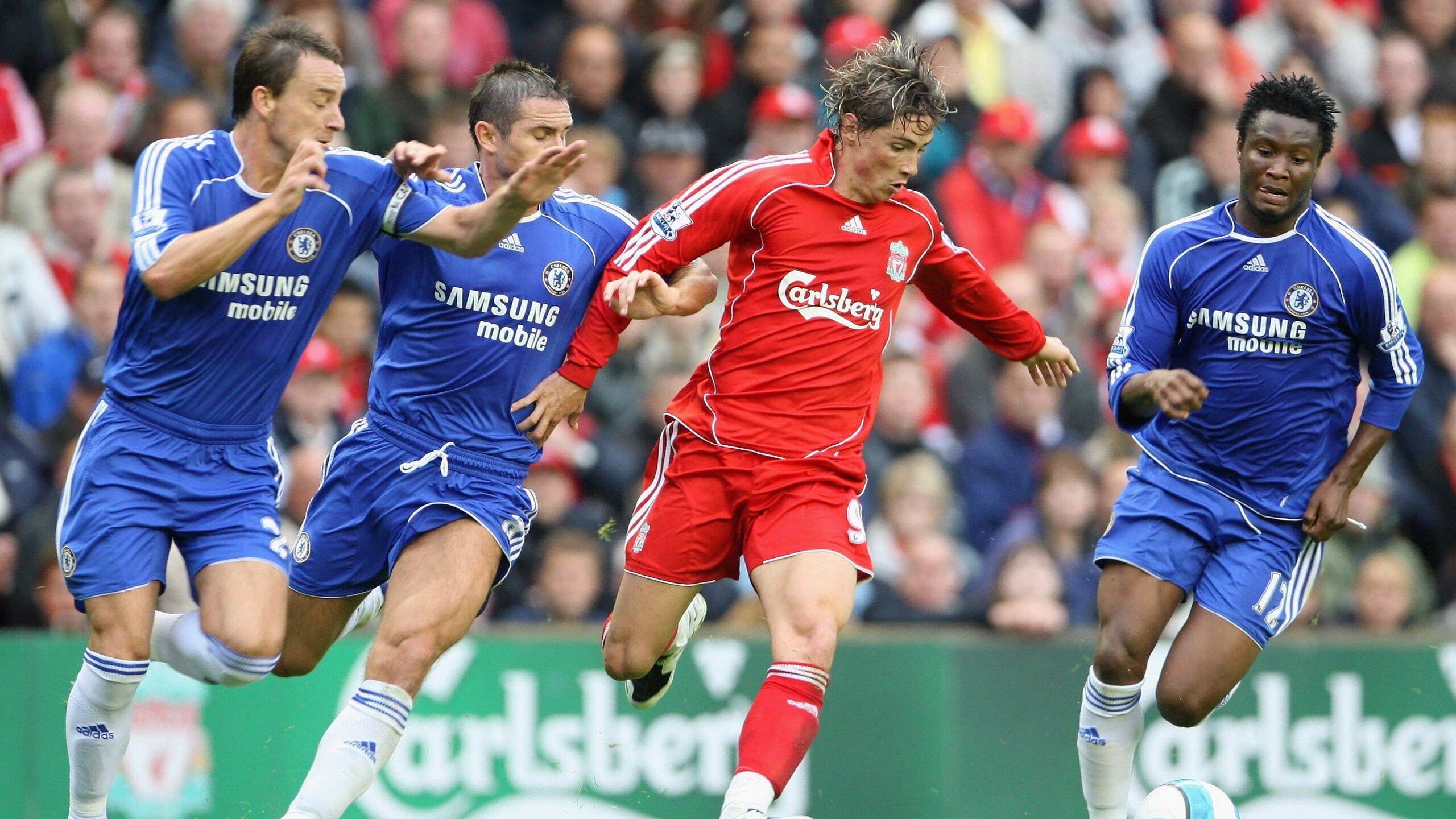 表现优异引爆全场!,Faker意外战胜阿森纳观众掌声雷动